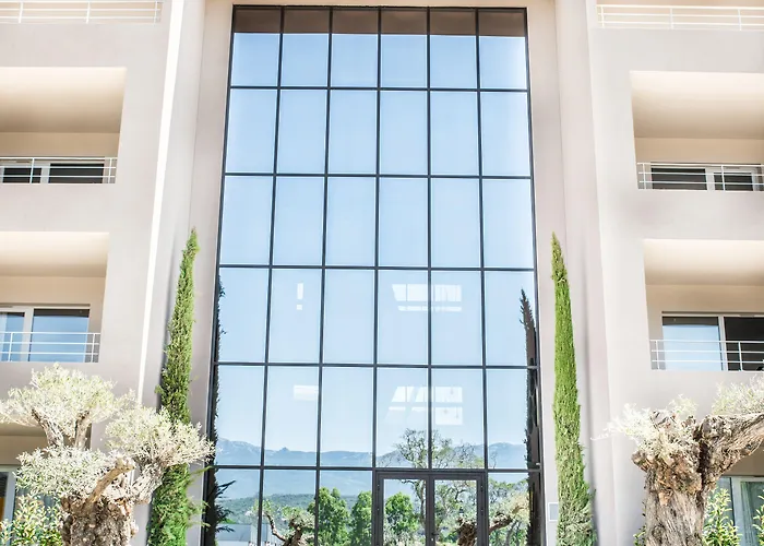 ル バラミナ ホテル